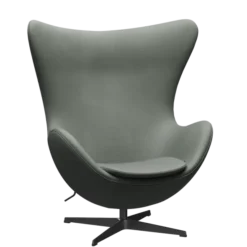 3316 Ægget loungestol, stel i sort af Arne Jacobsen