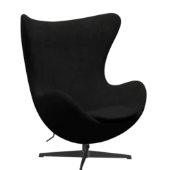 3316 Ægget loungestol, stel i sort af Arne Jacobsen