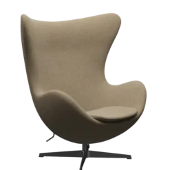 3316 Ægget loungestol, stel i sort af Arne Jacobsen