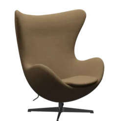 3316 Ægget loungestol, stel i sort af Arne Jacobsen