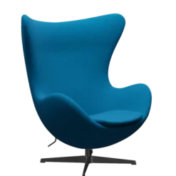3316 Ægget loungestol, stel i sort af Arne Jacobsen