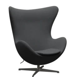 3316 Ægget loungestol, stel i warm graphite af Arne Jacobsen