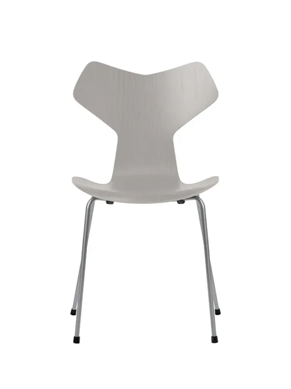 3130 Grand Prix stol i farvet ask af Arne Jacobsen