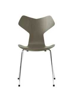3130 Grand Prix stol i farvet ask af Arne Jacobsen