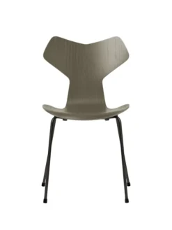 3130 Grand Prix stol i farvet ask af Arne Jacobsen