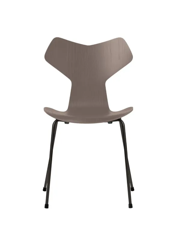 3130 Grand Prix stol i farvet ask af Arne Jacobsen
