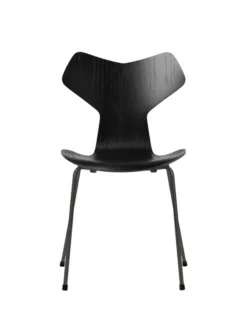 3130 Grand Prix stol i farvet ask af Arne Jacobsen