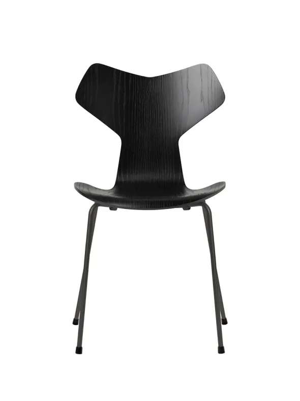 3130 Grand Prix stol i farvet ask af Arne Jacobsen