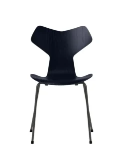 3130 Grand Prix stol i farvet ask af Arne Jacobsen