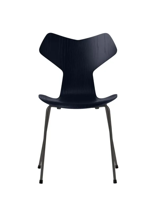 3130 Grand Prix stol i farvet ask af Arne Jacobsen