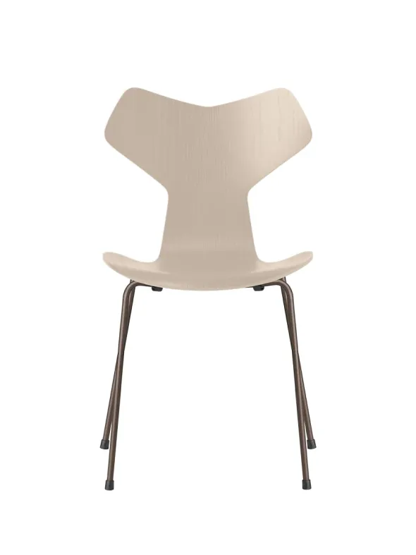 3130 Grand Prix stol i farvet ask af Arne Jacobsen