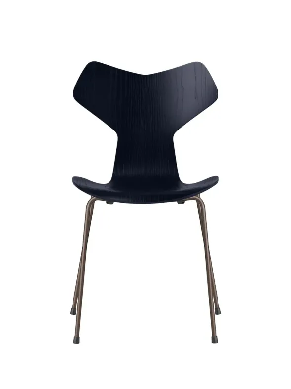 3130 Grand Prix stol i farvet ask af Arne Jacobsen