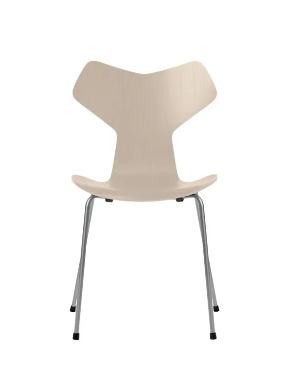 3130 Grand Prix stol i farvet ask af Arne Jacobsen