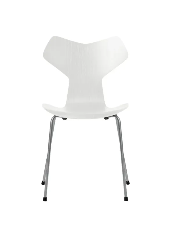 3130 Grand Prix stol i farvet ask af Arne Jacobsen