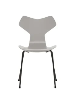 3130 Grand Prix stol lakeret af Arne Jacobsen
