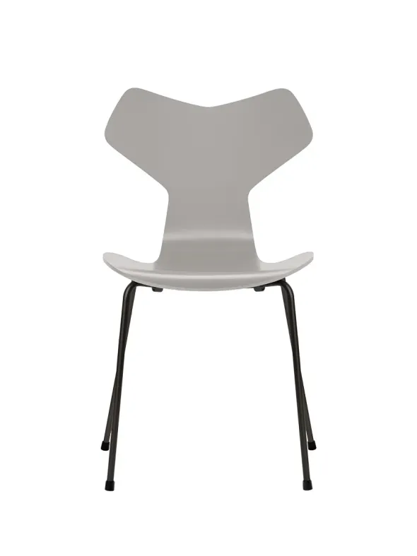 3130 Grand Prix stol lakeret af Arne Jacobsen