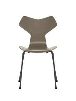 3130 Grand Prix stol lakeret af Arne Jacobsen