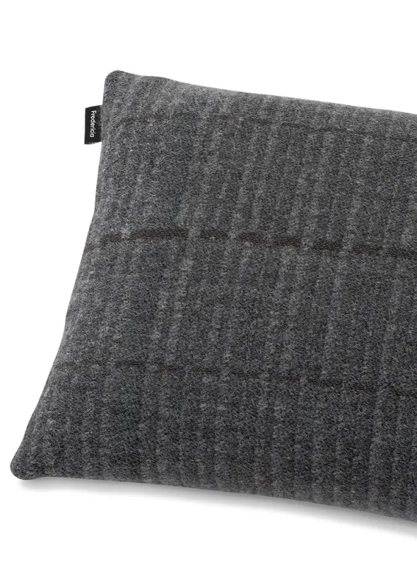Grid Decorative Cushion fra Fredericia Furniture