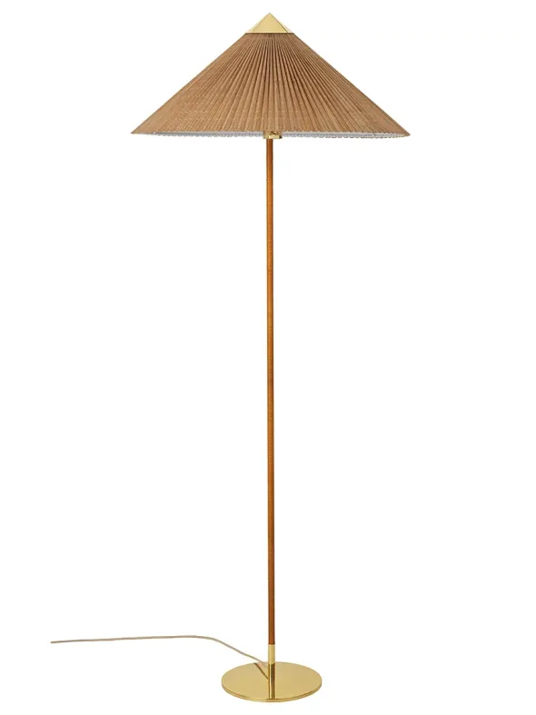 9602 Gulvlampe i Bambus fra GUBI