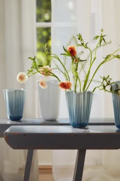 Hammershøi Unfold vase, blå fra Kähler