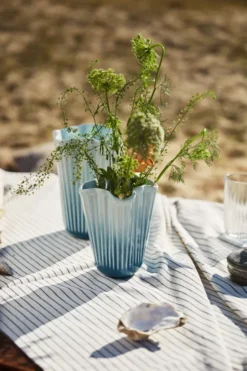 Hammershøi Unfold vase, blå fra Kähler