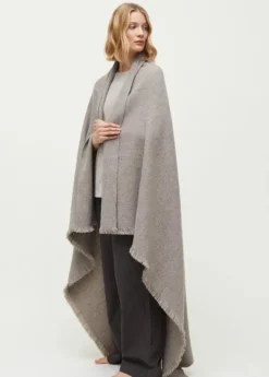 Haya Wool Throw, pure soil fra Aiayu