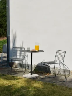 Hee Dining Chair, hot galvanised fra Hay