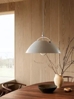 HJW37 Pendel m. Hejs af Hans J. Wegner