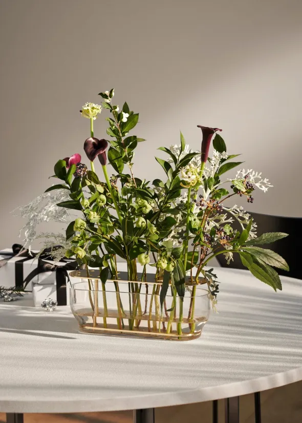 Ikebana Vase Long, messing af Jaime Hayon