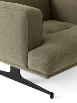 Inland AV21 Lounge Chair fra &Tradition