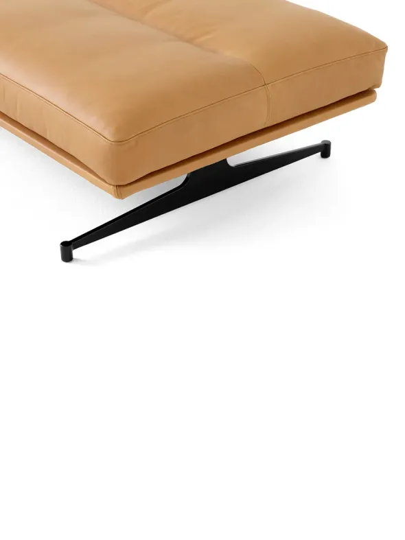 Inland AV32 Pouf fra &Tradition