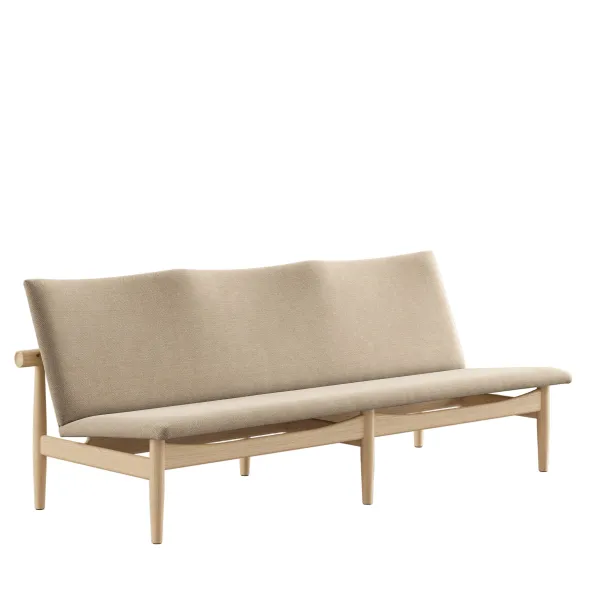 Japan 3 pers. sofa, eg klar olie af Finn Juhl