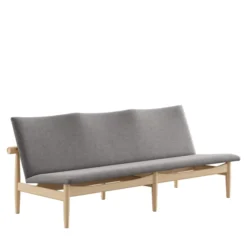 Japan 3 pers. sofa, eg klar olie af Finn Juhl
