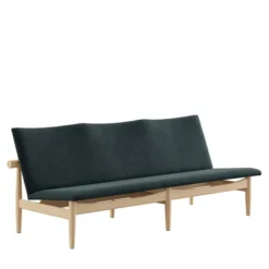 Japan 3 pers. sofa, eg klar olie af Finn Juhl