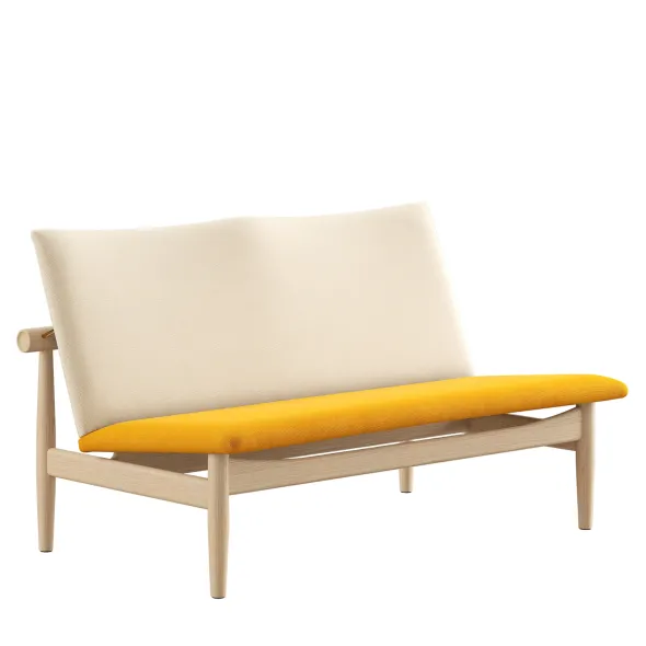 Japan 2 pers. sofa, eg klar olie af Finn Juhl