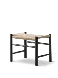 J16 Skammel af Hans J. Wegner