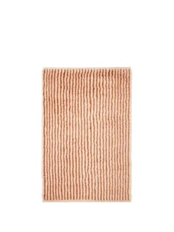 Kami Knotted Rug, red brown fra Ferm Living