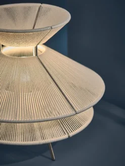 Kiku Table Lamp fra Frandsen
