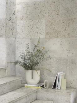 Kink vase, sand fra Muuto