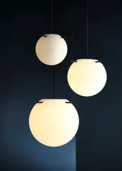 Koi Pendel, white/black Ø19 fra Frandsen