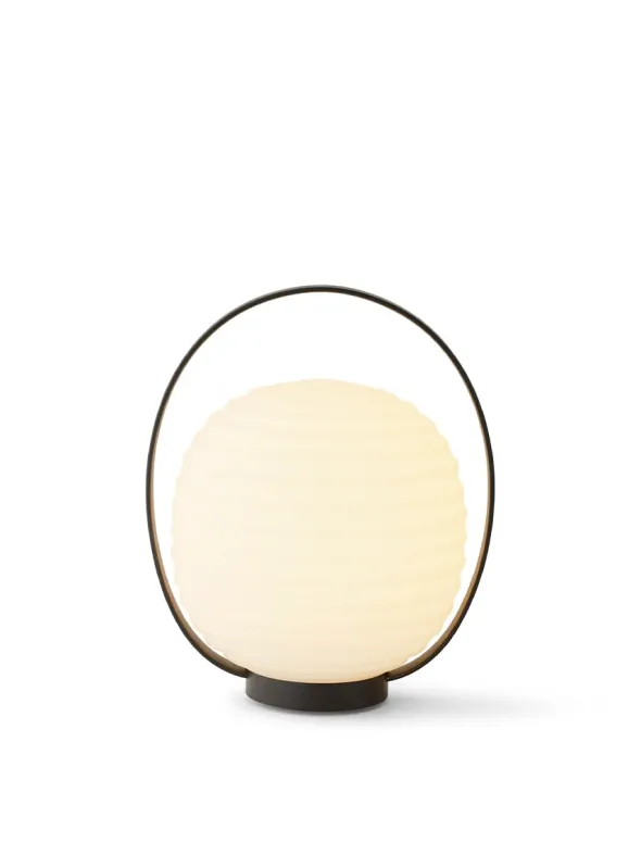 Lantern Portable Table Lamp fra New Works