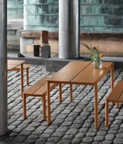 Linear Steel Table, 140x75 cm fra Muuto