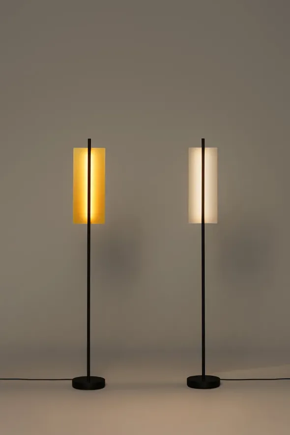 Lámina Dorada 45 Gulvlampe fra Santa and Cole