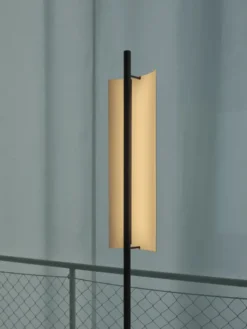 Lámina 45 Gulvlampe fra Santa and Cole