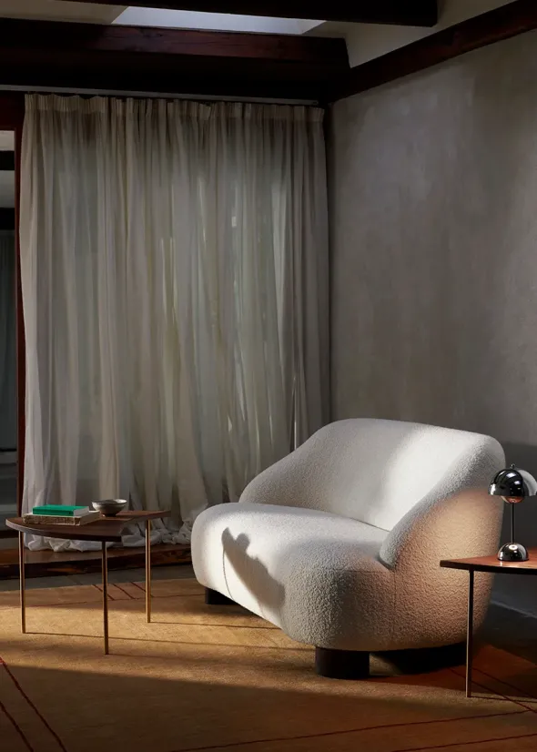 Margas LC3 sofa fra &Tradition