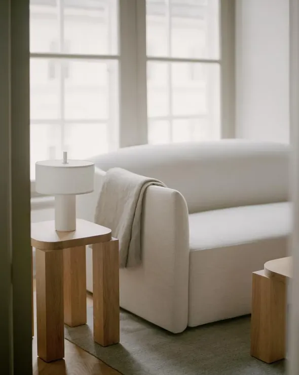Margin Portable Table Lamp fra New Works