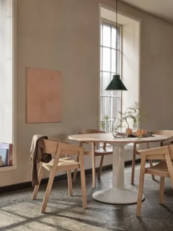 Midst Table Ø 120 cm, oiled oak fra Muuto