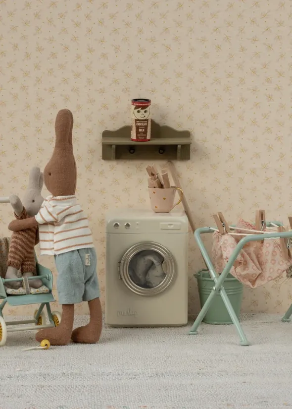 Miniature tørrestativ med tøjklemmer fra Maileg