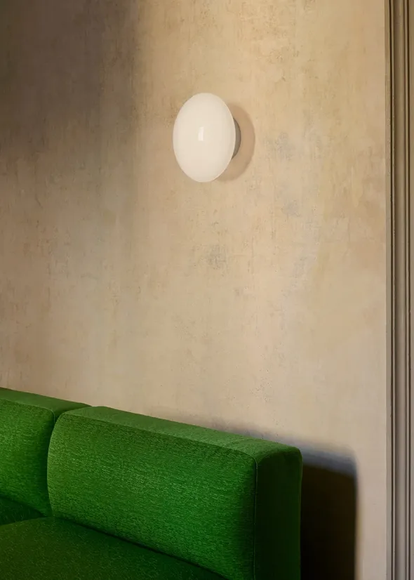 Mist AP22 væg- og loftlampe fra &Tradition