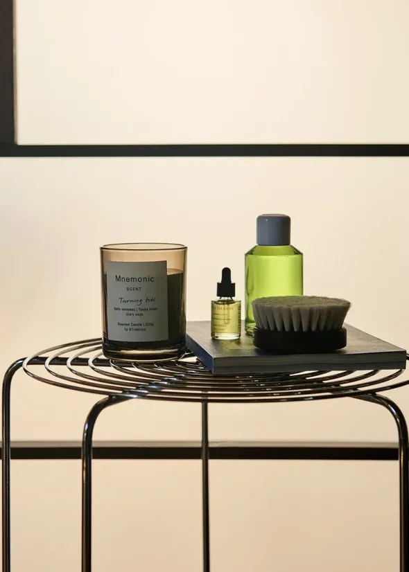 Mnemonic Scented Candle fra &Tradition